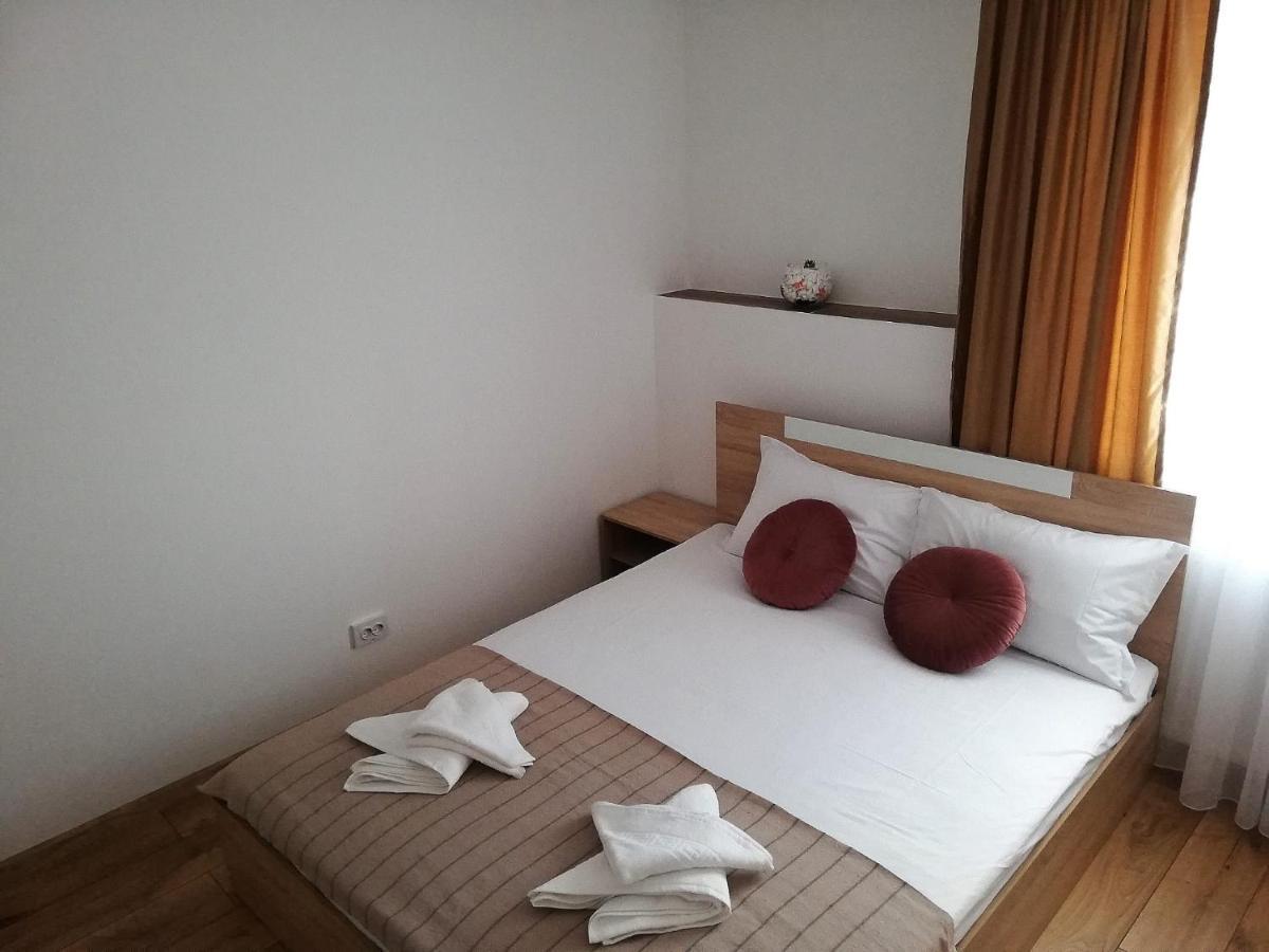 Pensiunea Eden House Craiova Exterior foto